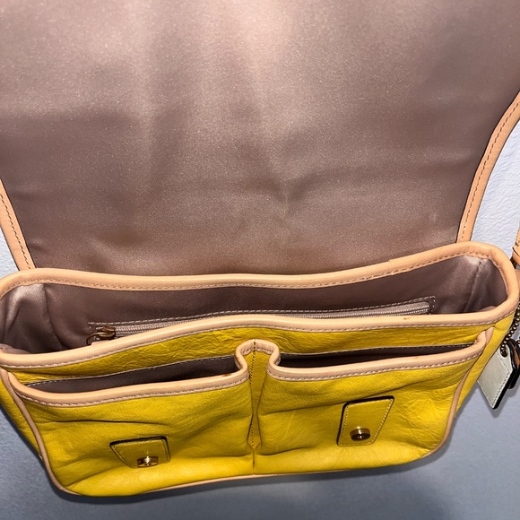 Coach Yellow /White leather buckle details crossbody purse w/pockets F23383 - Picture 3 of 5